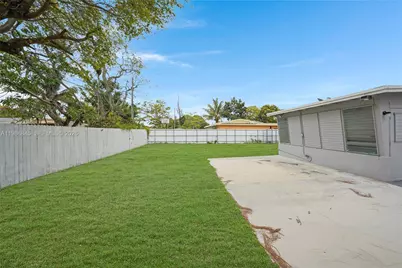 125 NW 121st St, North Miami, FL 33168 - Photo 21