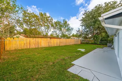 3180 NE 10th Ter, Pompano Beach, FL 33064 - Photo 17