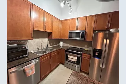 2001 Biscayne Blvd #2310, Miami, FL 33137 - Photo 11