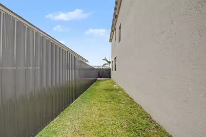 23339 SW 133rd Ave, Homestead, FL 33032 - Photo 7