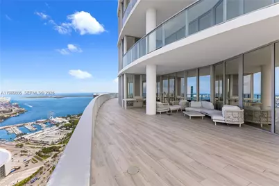 851 NE 1st Ave #5201, Miami, FL 33132 - Photo 1