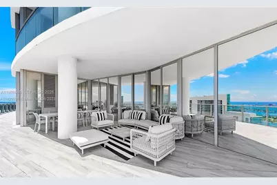 851 NE 1st Ave #5201, Miami, FL 33132 - Photo 23