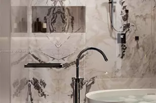 10141 E Bay Harbor Dr, Bay Harbor Islands, FL 33154 - Photo 9