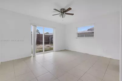 10532 SW 21st Ln, Miami, FL 33165 - Photo 15