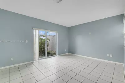 10532 SW 21st Ln, Miami, FL 33165 - Photo 9