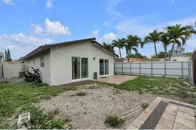 10532 SW 21st Ln, Miami, FL 33165 - Photo 27