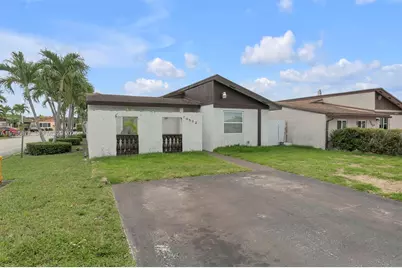 10532 SW 21st Ln, Miami, FL 33165 - Photo 1