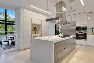 610 Harbor Cir, Key Biscayne, FL 33149 - Photo 15