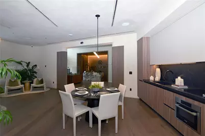 13750 Biscayne Blvd, North Miami Beach, FL 33181 - Photo 13