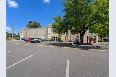 13750 Biscayne Blvd, North Miami Beach, FL 33181 - Photo 5