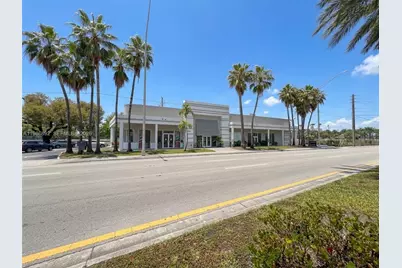 13750 Biscayne Blvd, North Miami Beach, FL 33181 - Photo 3
