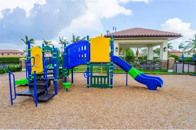 144 NE 37th Ter #144, Homestead, FL 33033 - Photo 17