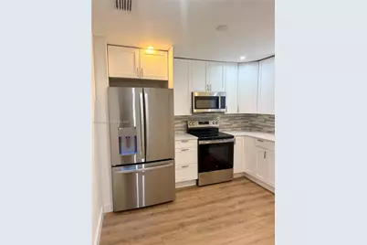 11201 NE 3rd Ave, Miami, FL 33161 - Photo 9