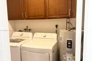 11201 NE 3rd Ave, Miami, FL 33161 - Photo 11