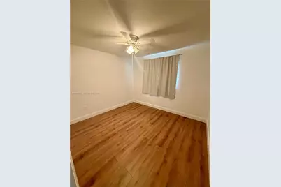 11201 NE 3rd Ave, Miami, FL 33161 - Photo 17