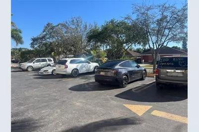 238 NW 9th Ave #2, Homestead, FL 33030 - Photo 9