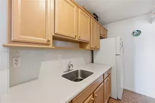 10230 Collins Ave, Bal Harbour, FL 33154 - Photo 19