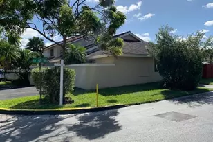 4526 SW 143rd Ct W, Miami, FL 33175 - Photo 3