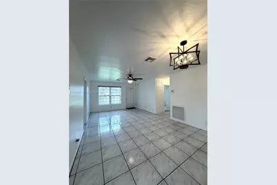 4910 NW 15th Ct, Lauderhill, FL 33313 - Photo 11