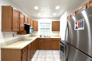 4910 NW 15th Ct, Lauderhill, FL 33313 - Photo 15