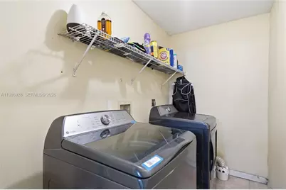 1421 SW 97th Ave, Pembroke Pines, FL 33025 - Photo 23