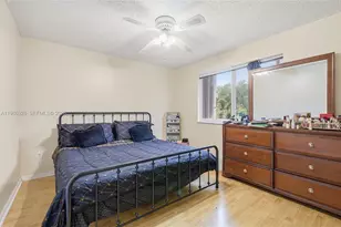 1421 SW 97th Ave, Pembroke Pines, FL 33025 - Photo 11