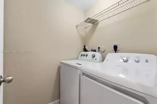 2463 SE 15th Ct, Homestead, FL 33035 - Photo 9