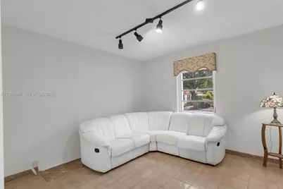 1081 SW 63rd Ave, West Miami, FL 33144 - Photo 19