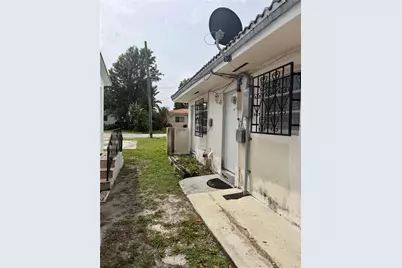 11201 NE 3rd Ave, Miami, FL 33161 - Photo 29