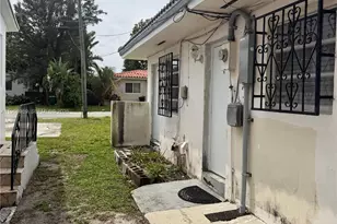 11201 NE 3rd Ave, Miami, FL 33161 - Photo 29