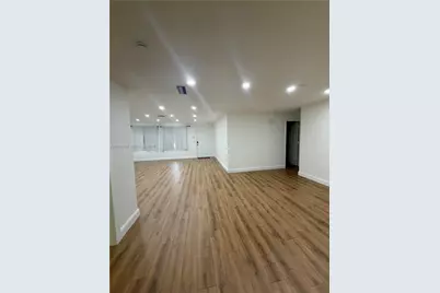 11201 NE 3rd Ave, Miami, FL 33161 - Photo 13