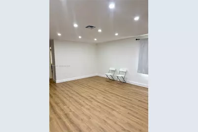 11201 NE 3rd Ave, Miami, FL 33161 - Photo 5