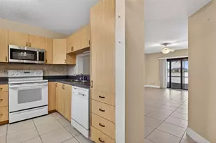 5520 Lakeside Dr, Margate, FL 33063 - Photo 9