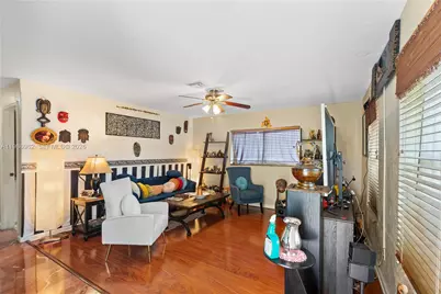 720 NW 4th St, Hallandale Beach, FL 33009 - Photo 9