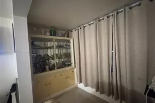 1481 NE Miami Gardens Dr, Miami, FL 33179 - Photo 9