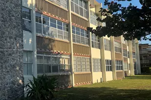 1481 NE Miami Gardens Dr, Miami, FL 33179 - Photo 25