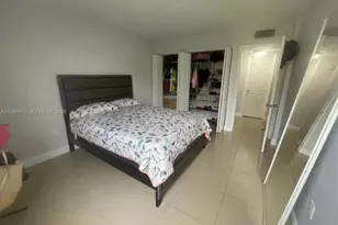 8860 Fontainebleau Blvd, Miami, FL 33172 - Photo 9