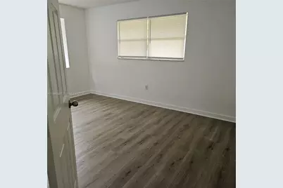 27 SW 8th Ct #27, Hallandale Beach, FL 33009 - Photo 7