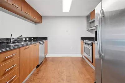 1800 N Bayshore Dr #3115, Miami, FL 33132 - Photo 9