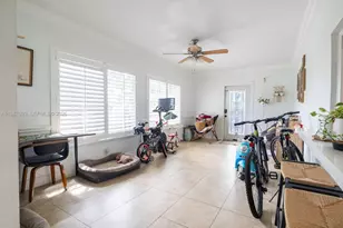8740 NW 11th St, Pembroke Pines, FL 33024 - Photo 11