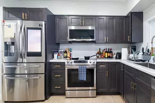 8740 NW 11th St, Pembroke Pines, FL 33024 - Photo 9