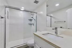 518 NE 199th Ln, Miami, FL 33179 - Photo 21