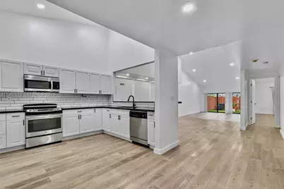 518 NE 199th Ln #3R, Miami, FL 33179 - Photo 3