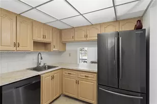 7887 Golf Cir Dr, Margate, FL 33063 - Photo 11