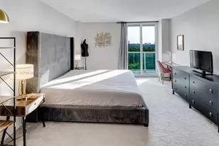 100 Bayview Dr, Sunny Isles Beach, FL 33160 - Photo 11