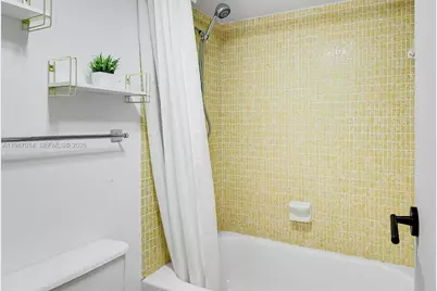 100 Bayview Dr #617, Sunny Isles Beach, FL 33160 - Photo 23