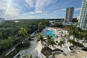 100 Bayview Dr, Sunny Isles Beach, FL 33160 - Photo 25