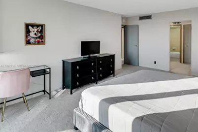 100 Bayview Dr #617, Sunny Isles Beach, FL 33160 - Photo 13