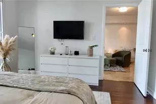 170 SE 14th St, Miami, FL 33131 - Photo 21