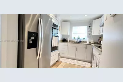 170 SE 14th St #2805, Miami, FL 33131 - Photo 7
